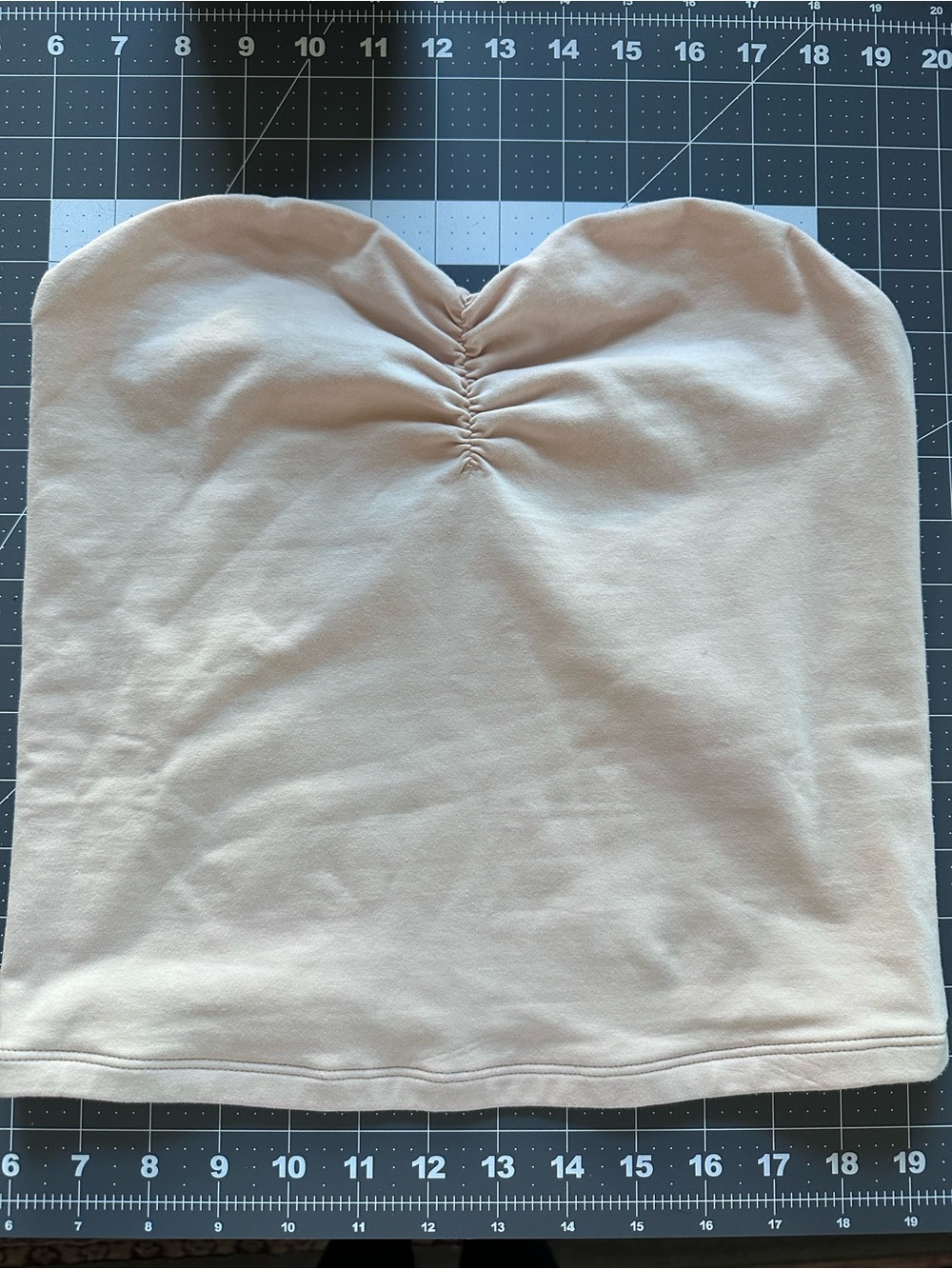 Aritzia TNA Chill Strapless Ruched Bandeau in Light Pink
